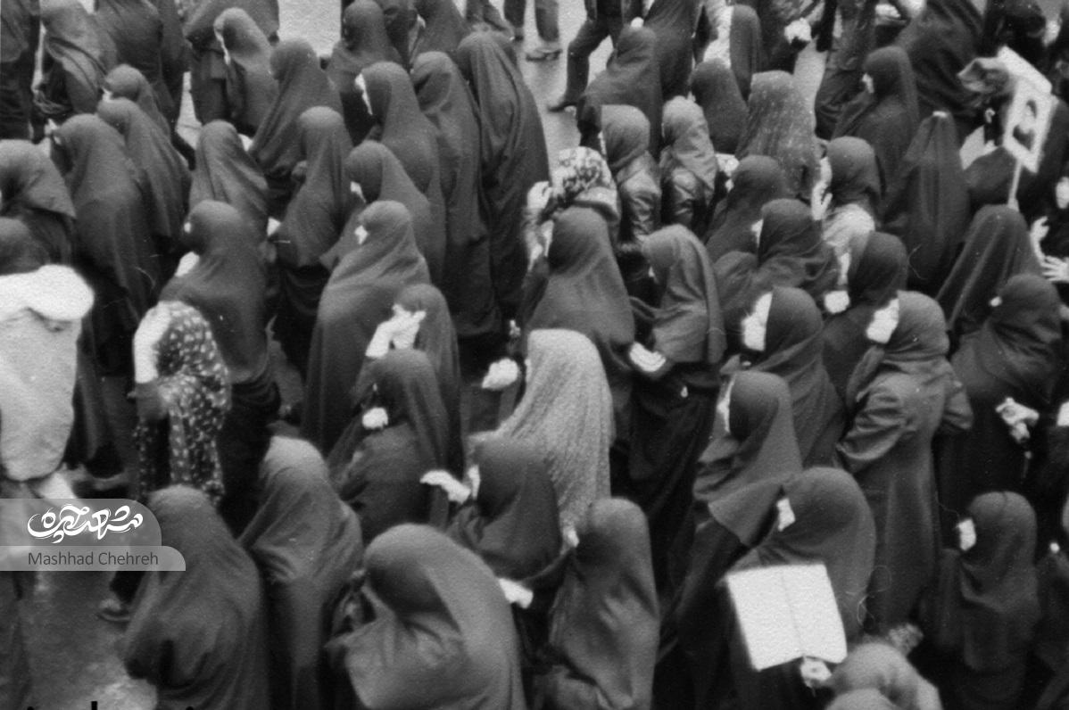 برای بهثمرنشستن انقلاب شکوهمند اسلا///////////////کامل نیست برای بهثمرنشستن انقلاب شکوهمند اسلا///////////////کامل نیست