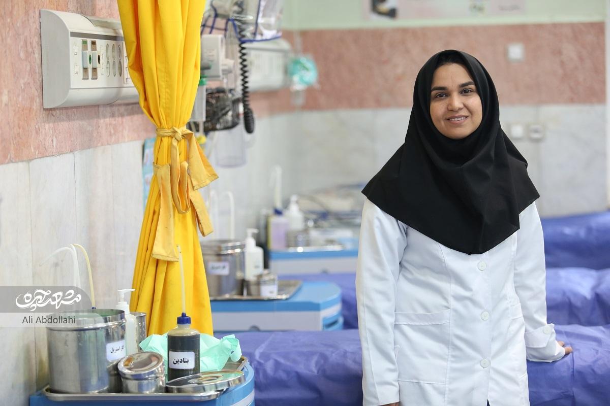 حمیرا کرامتی و مسعود ستاریمحمدپور پرستاران نمونه بیمارستان امدادی هستند حمیرا کرامتی و مسعود ستاریمحمدپور پرستاران نمونه بیمارستان امدادی هستند