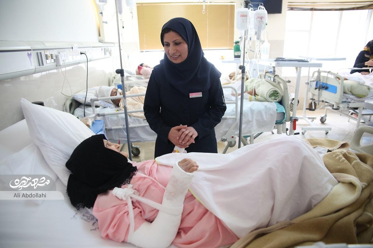 حمیرا کرامتی و مسعود ستاریمحمدپور پرستاران نمونه بیمارستان امدادی هستند حمیرا کرامتی و مسعود ستاریمحمدپور پرستاران نمونه بیمارستان امدادی هستند