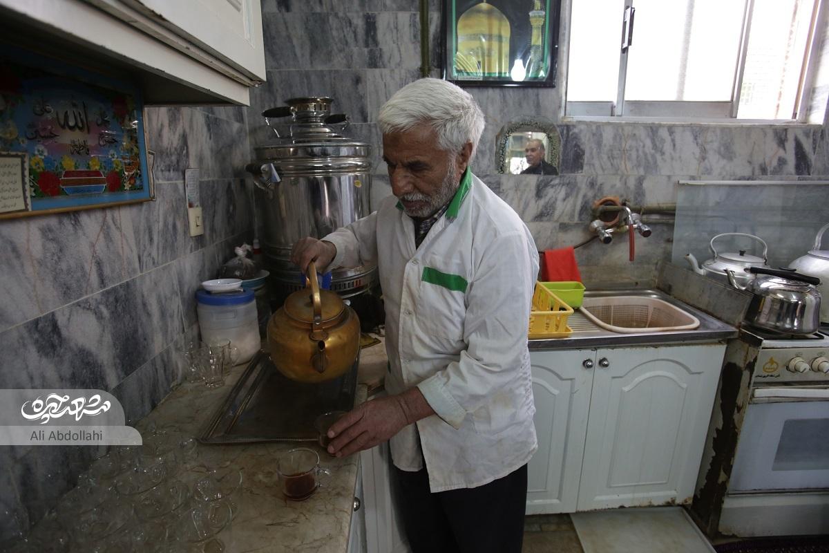 کربلاییعلی خلیلیپور، واقف و بنیانگذار مسجد و حسینیه گل ختمی است کربلاییعلی خلیلیپور، واقف و بنیانگذار مسجد و حسینیه گل ختمی است