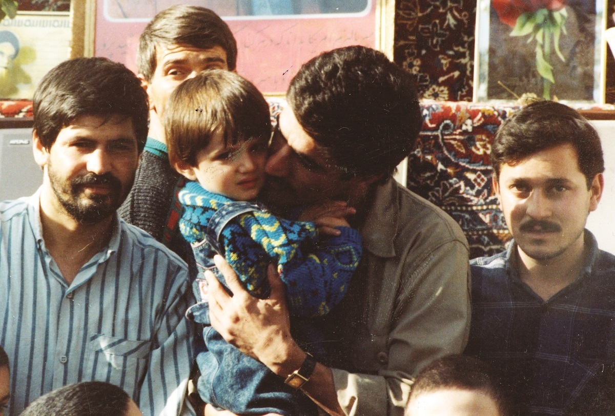 عطشم رابا عکاسی رفع می‌کنم