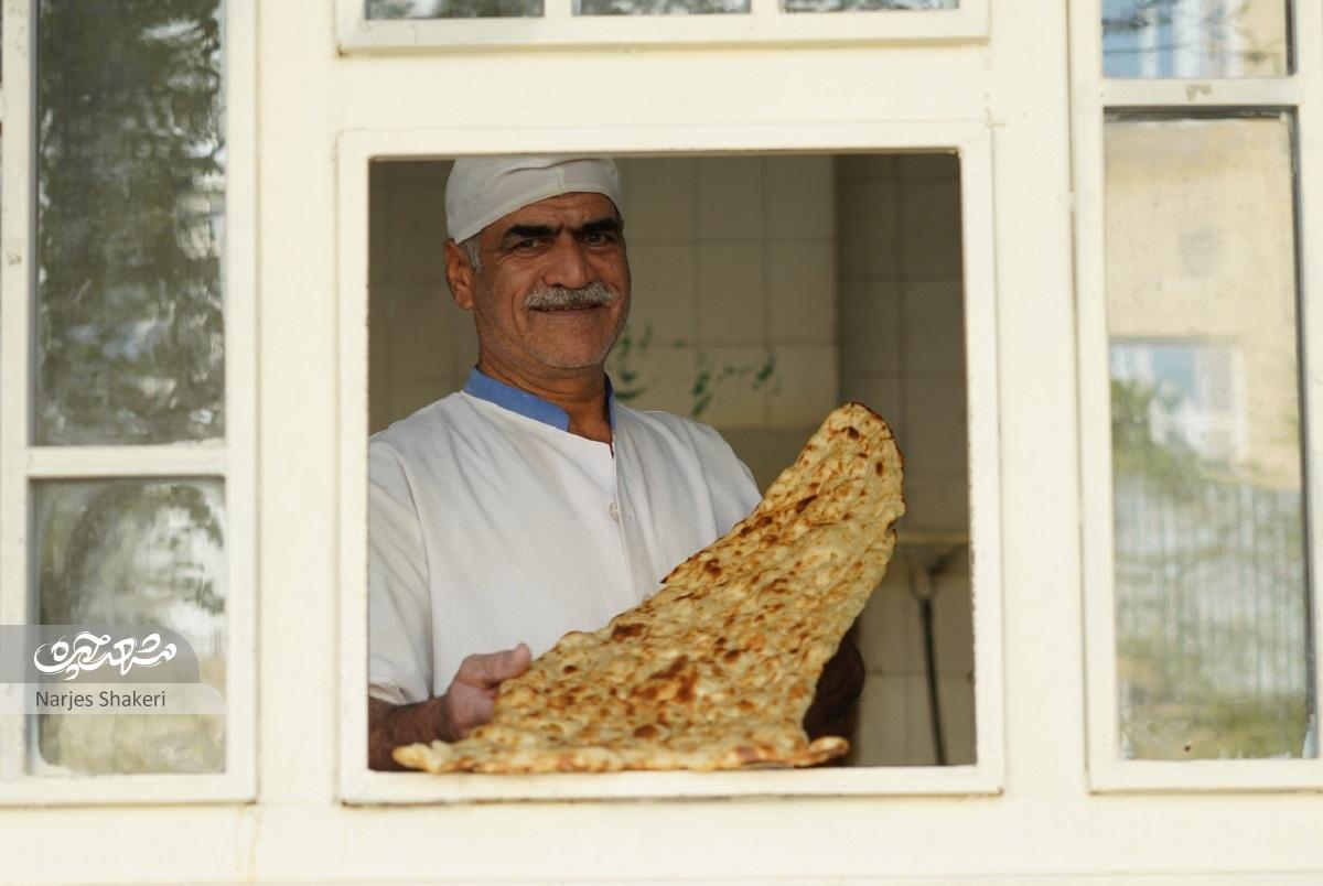 زندگی علی عباسی پای تنور زندگی علی عباسی پای تنور