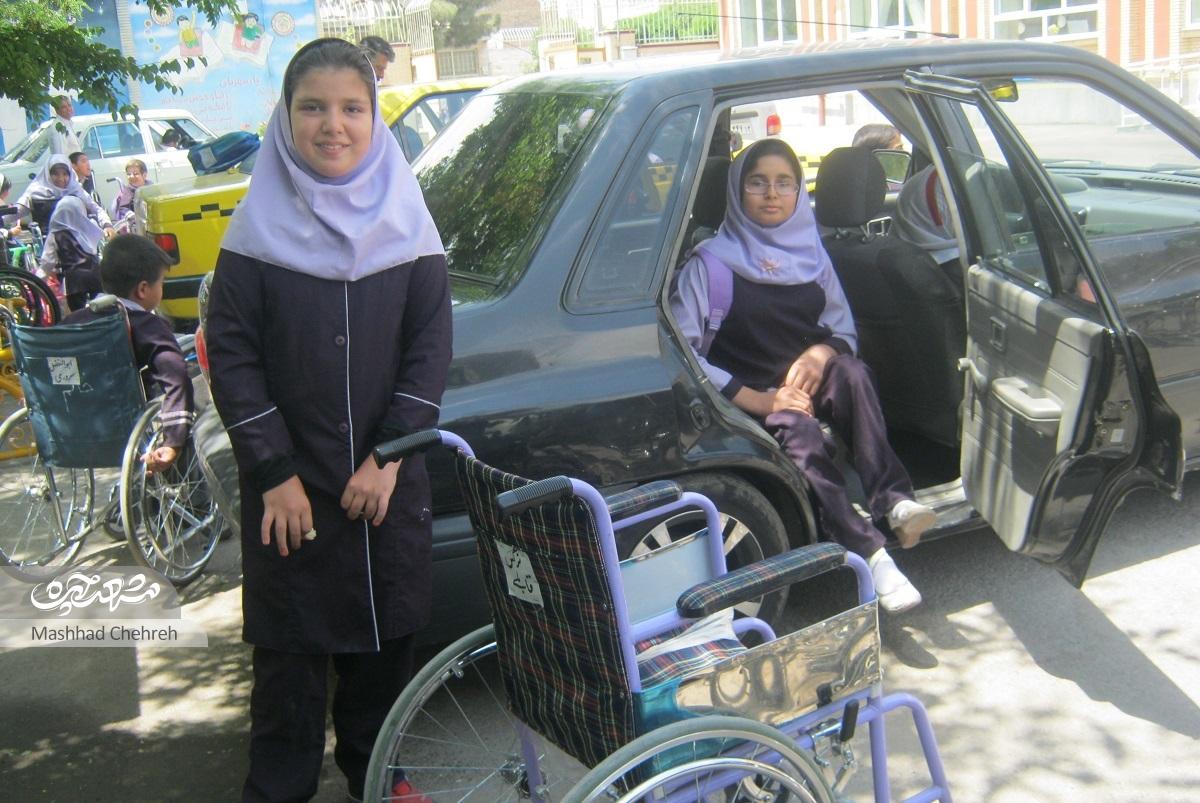 دوباره راه رفتن بزرگترین آرزوی نرگس ۱۳ساله است دوباره راه رفتن بزرگترین آرزوی نرگس ۱۳ساله است