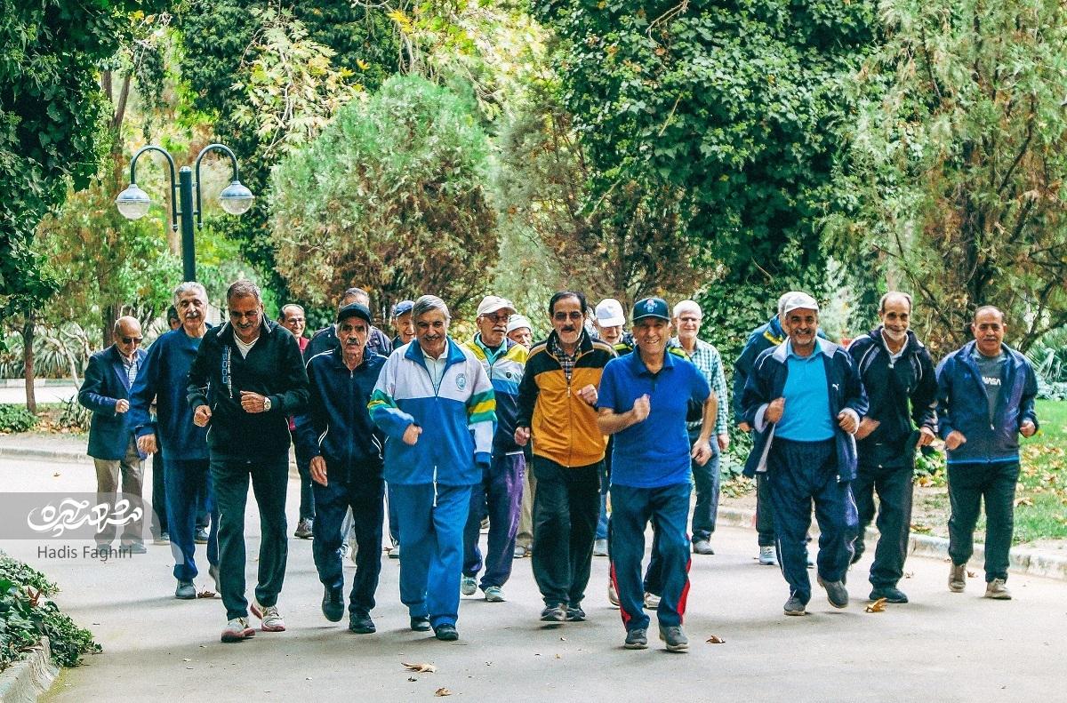 سی‌سال ورزش گروهی در بوستان گل‌ها