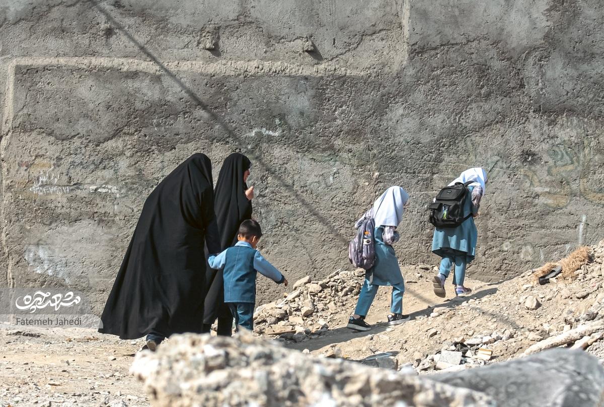 اهدای قطعه زمین ۲۵۰۰ متری برای ساخت مدرسه در محله نوید مشهد اهدای قطعه زمین ۲۵۰۰ متری برای ساخت مدرسه در محله نوید مشهد