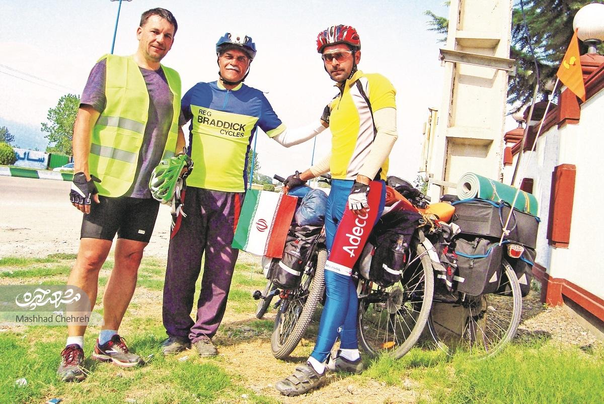 مهدی سلیمانیازغندی دوچرخهسوار قدیمی محله المهدی است مهدی سلیمانیازغندی دوچرخهسوار قدیمی محله المهدی است