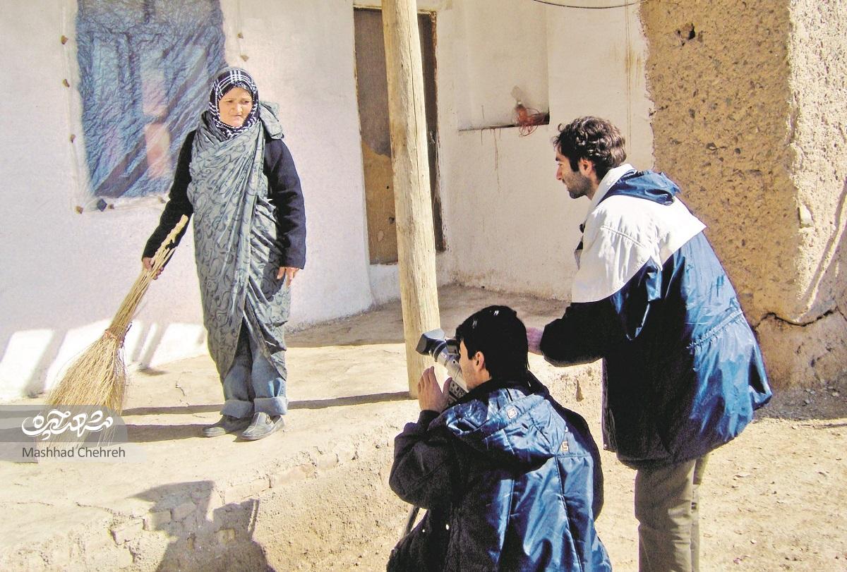 بخشهایی از فیلم کوتاه 12دقیقهای با نام «حضور» سال88 بخشهایی از فیلم کوتاه 12دقیقهای با نام «حضور» سال88