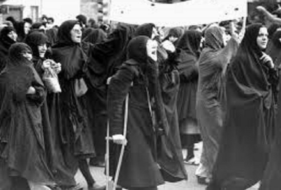 انیس خوش‌قدم حسن‌کیاده و همسرش ولی‌ا... حقانی هر دو در راه انقلاب شهید شدند