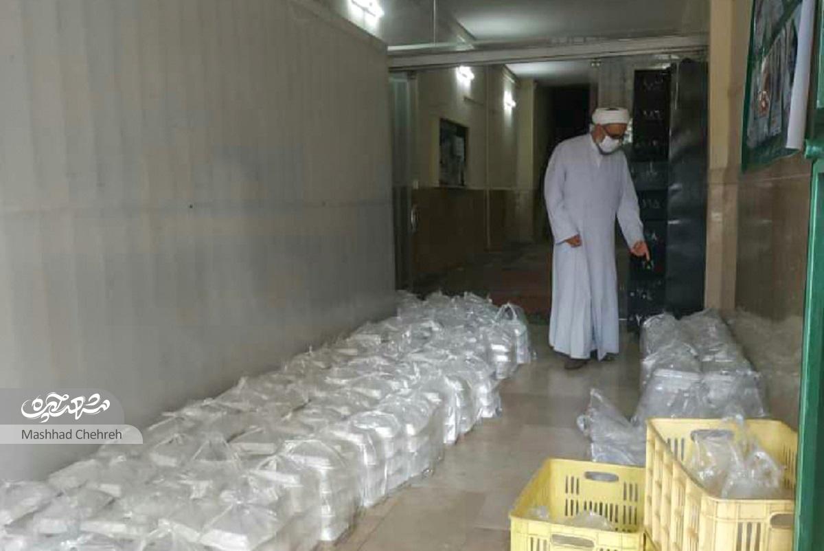 ولی الله کارگرمقدم، با کمک خیران، سالانه جشنهای متعددی برای بچههای بهزیستی برگزار میکند ولی الله کارگرمقدم، با کمک خیران، سالانه جشنهای متعددی برای بچههای بهزیستی برگزار میکند