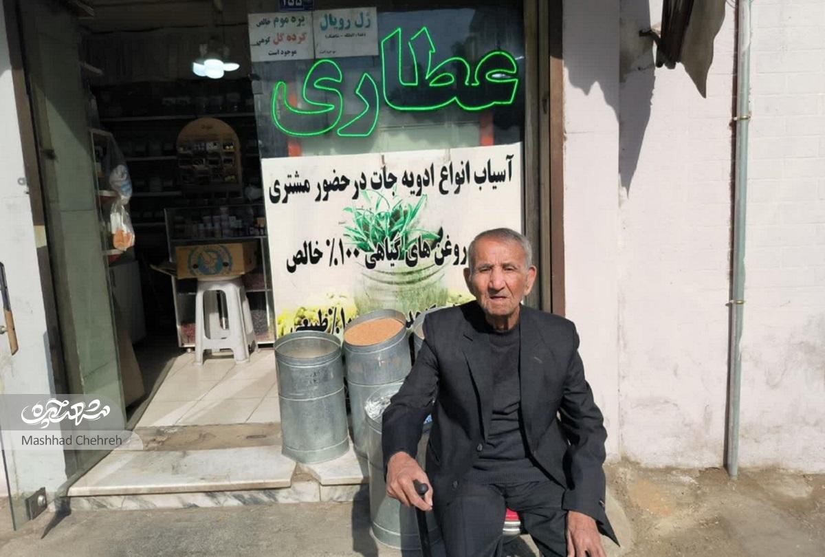 گشتی در قدیمیترین معبر محله دانشجو، همگام با محمدجلیل عرفانیان گشتی در قدیمیترین معبر محله دانشجو، همگام با محمدجلیل عرفانیان