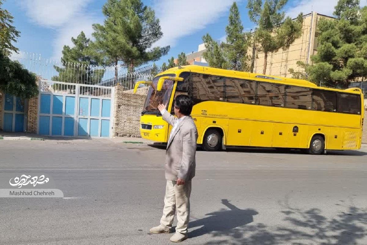 گشتی در قدیمیترین معبر محله دانشجو، همگام با محمدجلیل عرفانیان گشتی در قدیمیترین معبر محله دانشجو، همگام با محمدجلیل عرفانیان