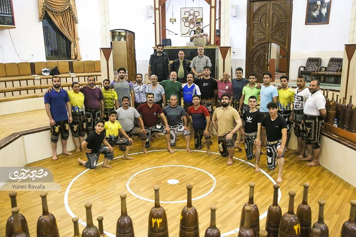 گود زورخانه ۵۰ سال است که زیر پای پهلوان محله پایینخیابان میچرخد گود زورخانه ۵۰ سال است که زیر پای پهلوان محله پایینخیابان میچرخد