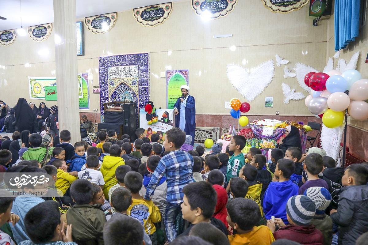 تولد دورهمی کودکان آبان‎ماهی گلشهر در مسجد امام‌جعفر‌صادق (ع)