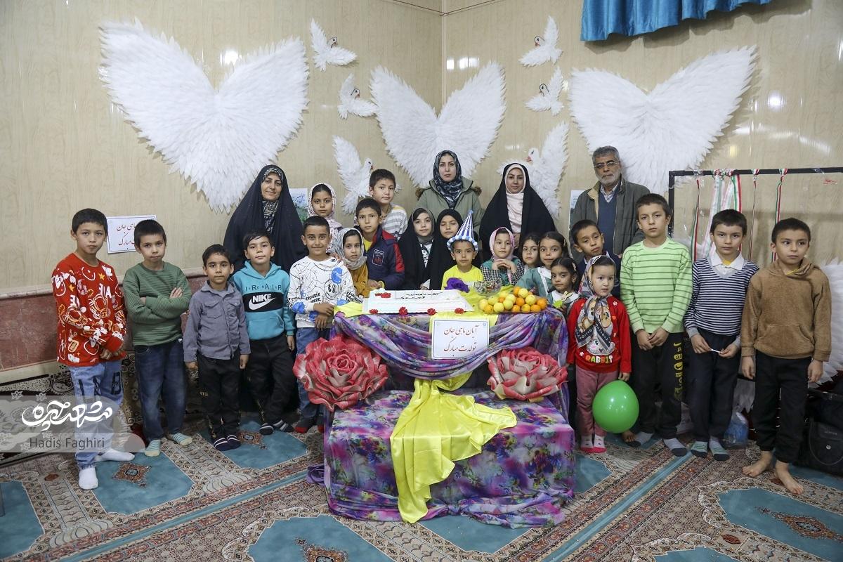 تولد دورهمی کودکان آبان‎ماهی گلشهر در مسجد امام‌جعفر‌صادق (ع)