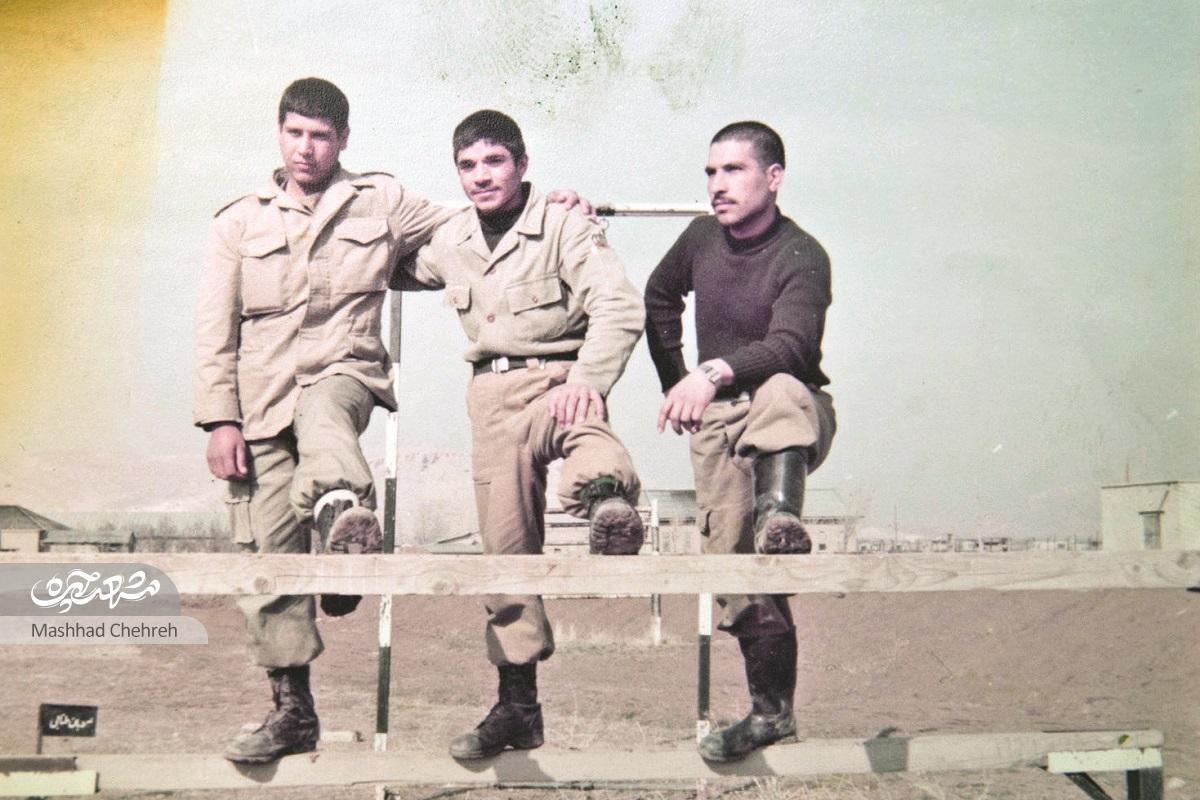 محمدعلی راستگو اعضای متلاشیشده شهدا را در جنگ جمعآوری میکرد محمدعلی راستگو اعضای متلاشیشده شهدا را در جنگ جمعآوری میکرد