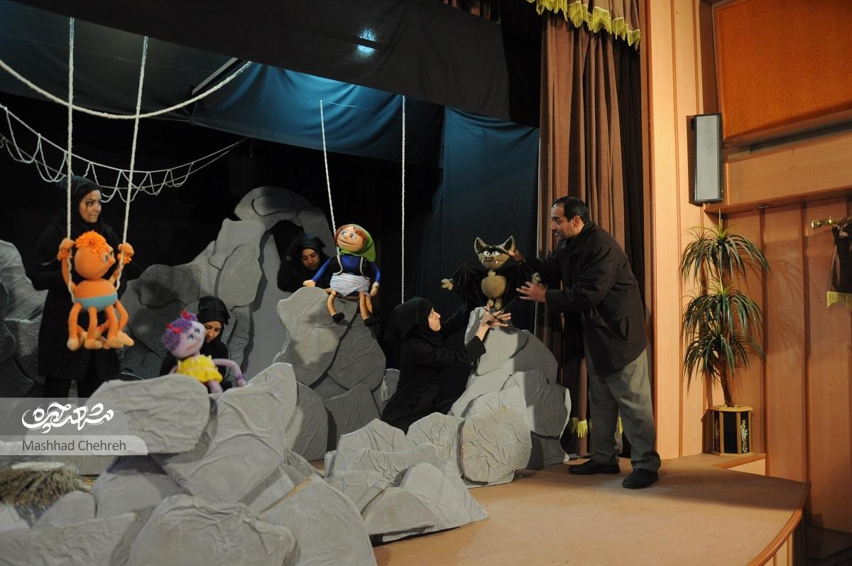 علی‌اکبر حلیمی نویسنده و کارگردان قدیمی تئاتر مشهد است