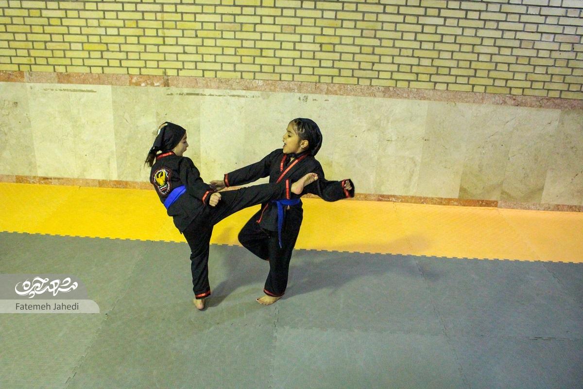 رؤیای مشترک ریحانه و نازنین در دفاع شخصی