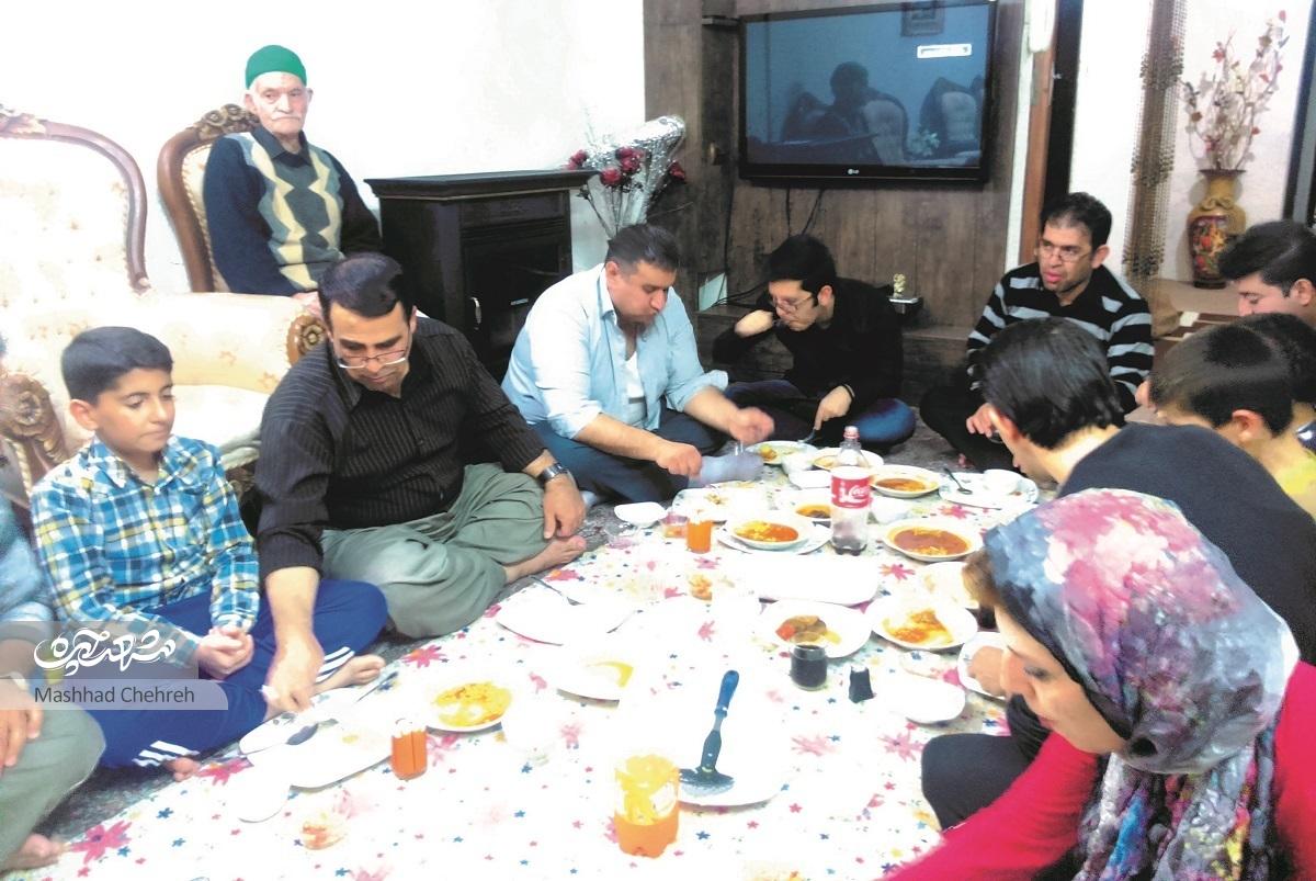 جمعه اول هر ماه وقت قرار خانواده ۲۸ نفری است!