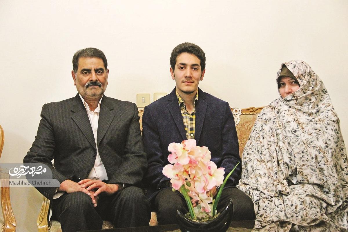 احسان محمدی از ۱۶ سالگی برای قرائت قرآن به حرم مطهر دعوت میشود احسان محمدی از ۱۶ سالگی برای قرائت قرآن به حرم مطهر دعوت میشود