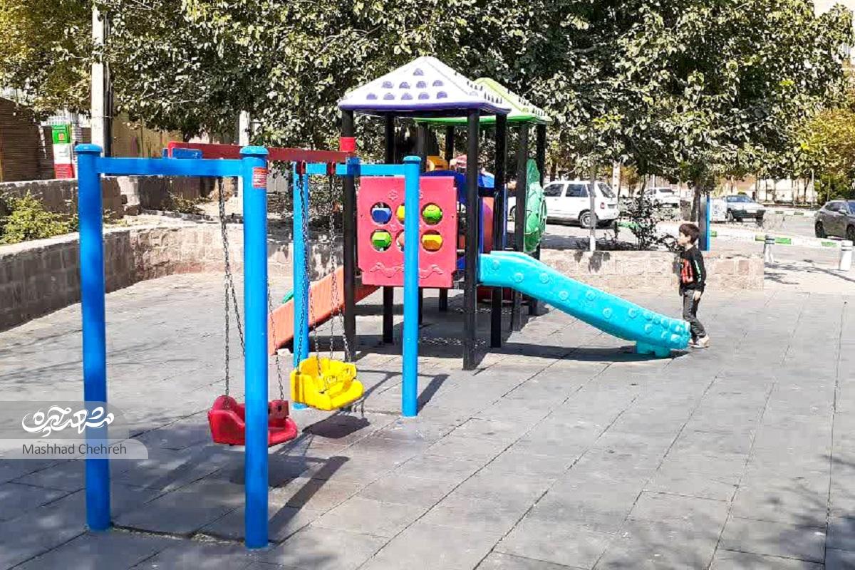 ۴ مدرسه در کوچه صابر یک ۴ مدرسه در کوچه صابر یک