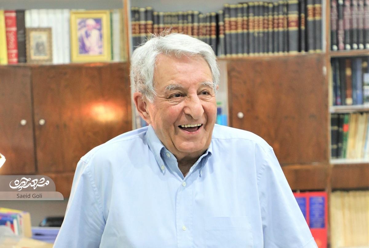 خاطرات زنده قدیمیترین پزشک شهر و اولین رئیس بیمارستان قائم(عج) مشهد خاطرات زنده قدیمیترین پزشک شهر و اولین رئیس بیمارستان قائم(عج) مشهد