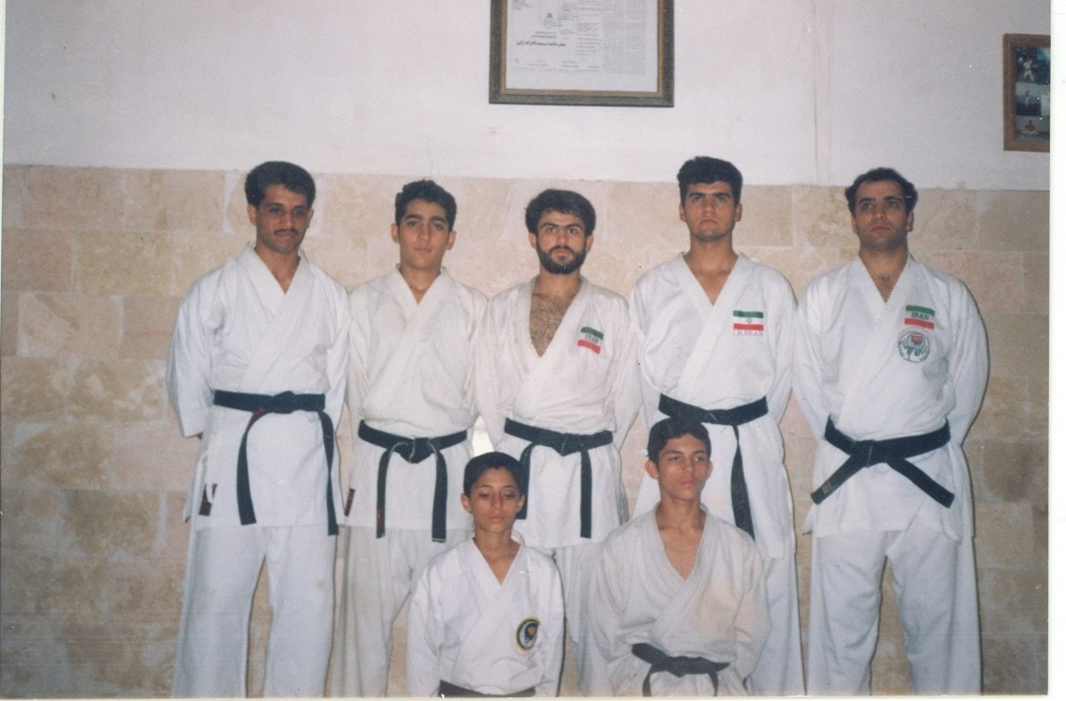 معلم ورزش محله آزادشهر، کودکی خود را با بیماری پشت سر گذاشت معلم ورزش محله آزادشهر، کودکی خود را با بیماری پشت سر گذاشت