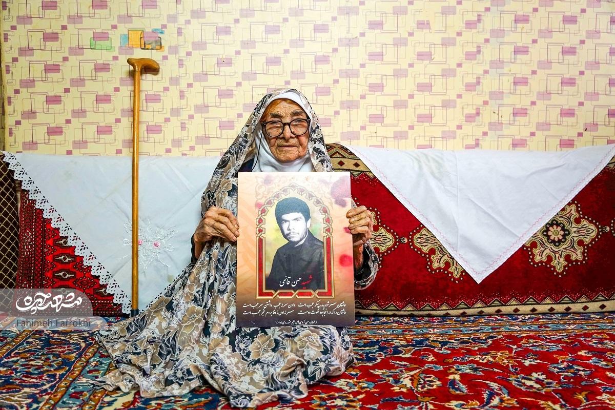 خرده روایتهایی از دلتنگیهای «ننه حسن» برای فرزند شهیدش خرده روایتهایی از دلتنگیهای «ننه حسن» برای فرزند شهیدش