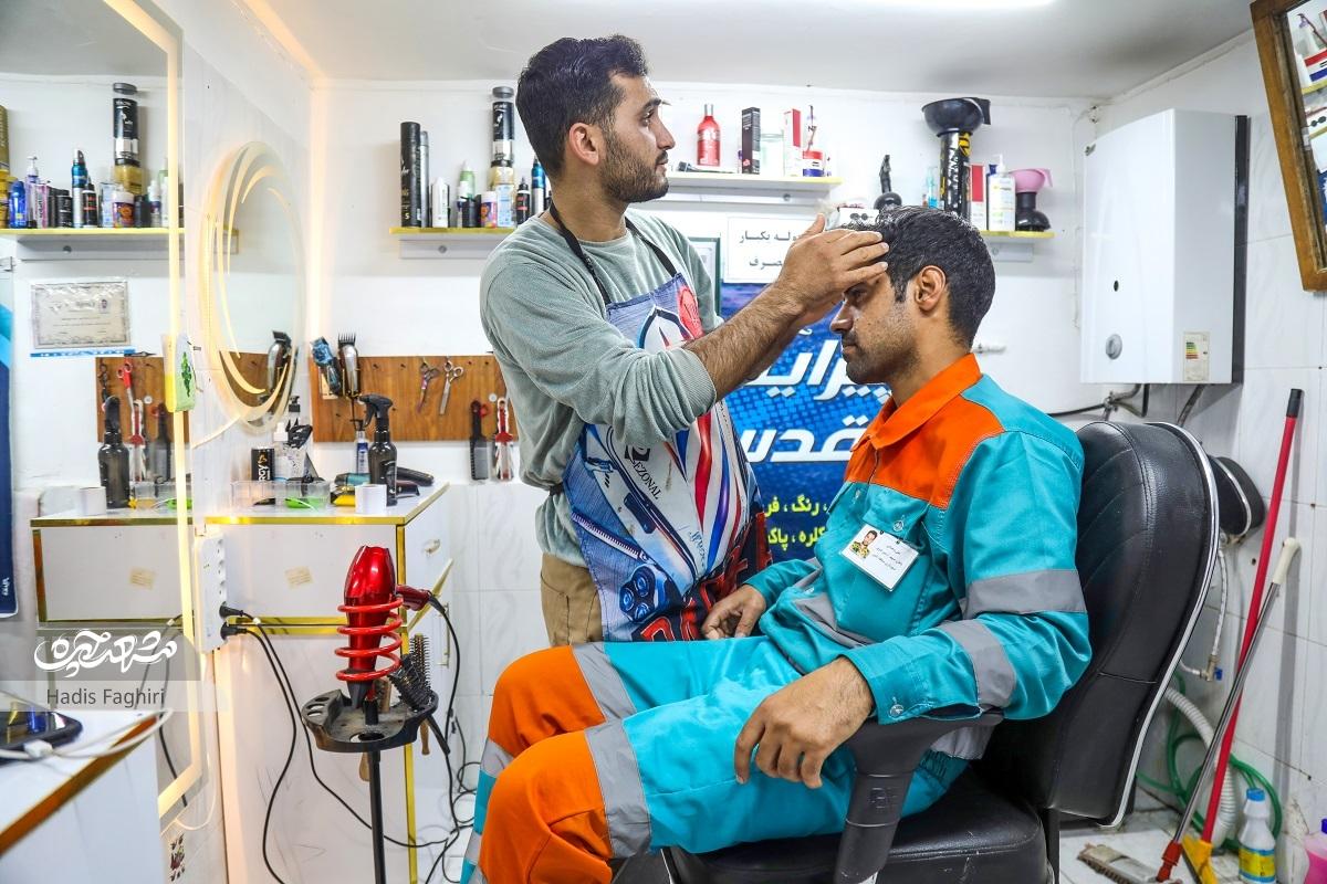 دو شغل متفاوت هادی مقدسیمقدم دو روی یک سکه! دو شغل متفاوت هادی مقدسیمقدم دو روی یک سکه!