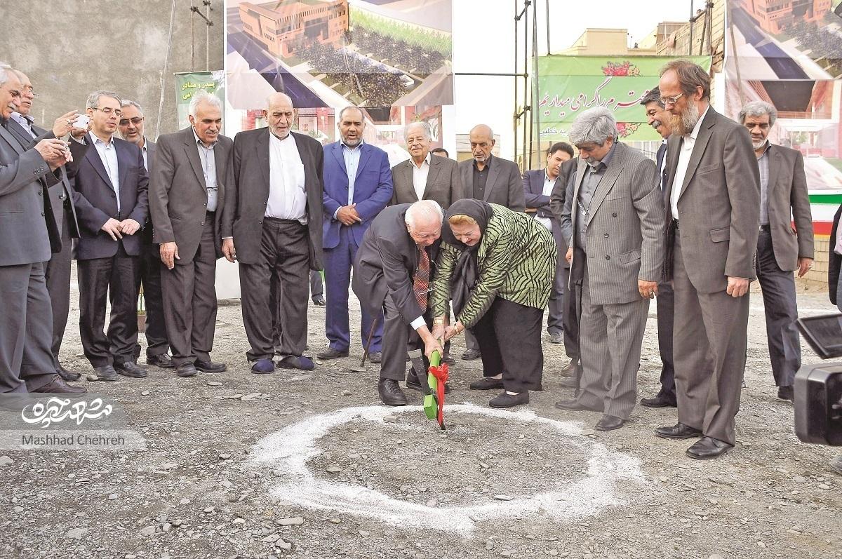 پرفسور «خطیب»؛ جراح برجسته مغز در منطقه 8 مشهد دس خوانده است