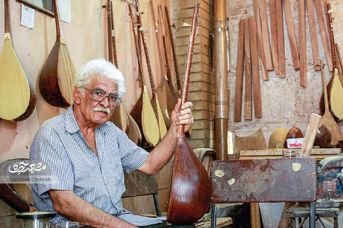 ساز و آواز نسل به نسل به استاد محمد یگانه به ارث رسیده است