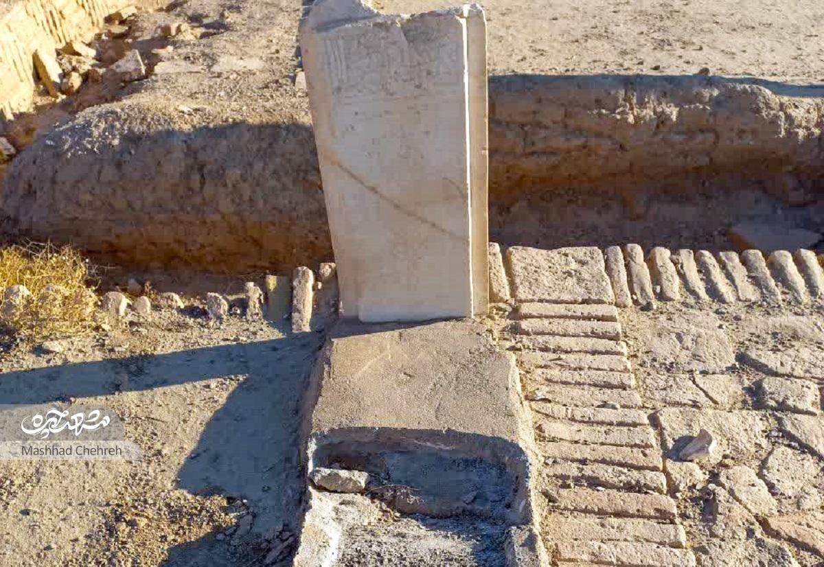 سنگ مزار معمار گوهرشاد را شکستند و بردند سنگ مزار معمار گوهرشاد را شکستند و بردند