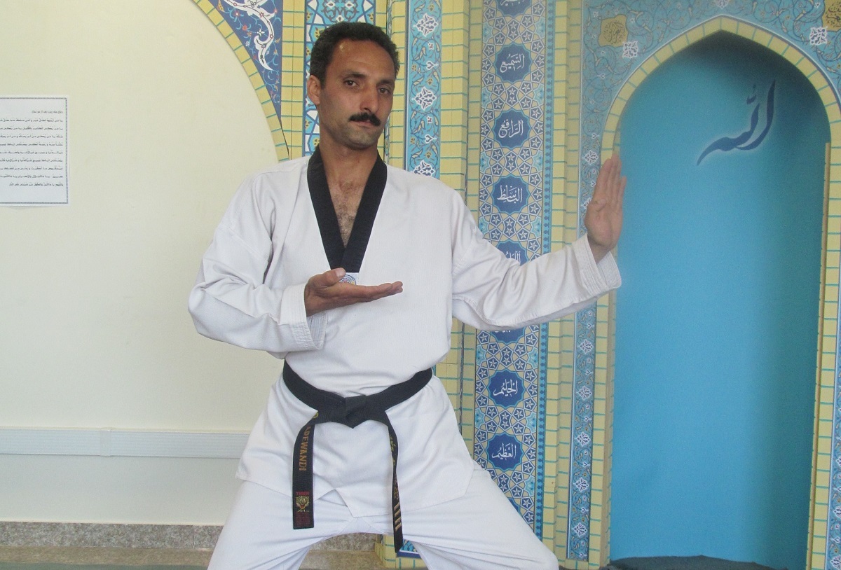 استتاد تکواندو محله بهارستان با درس بچهها شوخی ندارد! استتاد تکواندو محله بهارستان با درس بچهها شوخی ندارد!