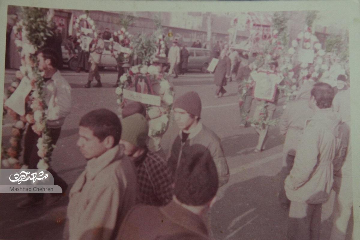 روایت سه برادر شهید خانواده پیرویِ محله «آوینی»//// روایت سه برادر شهید خانواده پیرویِ محله «آوینی»////