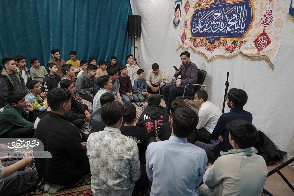 حلقههای تربیتی کانون فرهنگی «همقدم تا آسمان» در مسجد حلقههای تربیتی کانون فرهنگی «همقدم تا آسمان» در مسجد