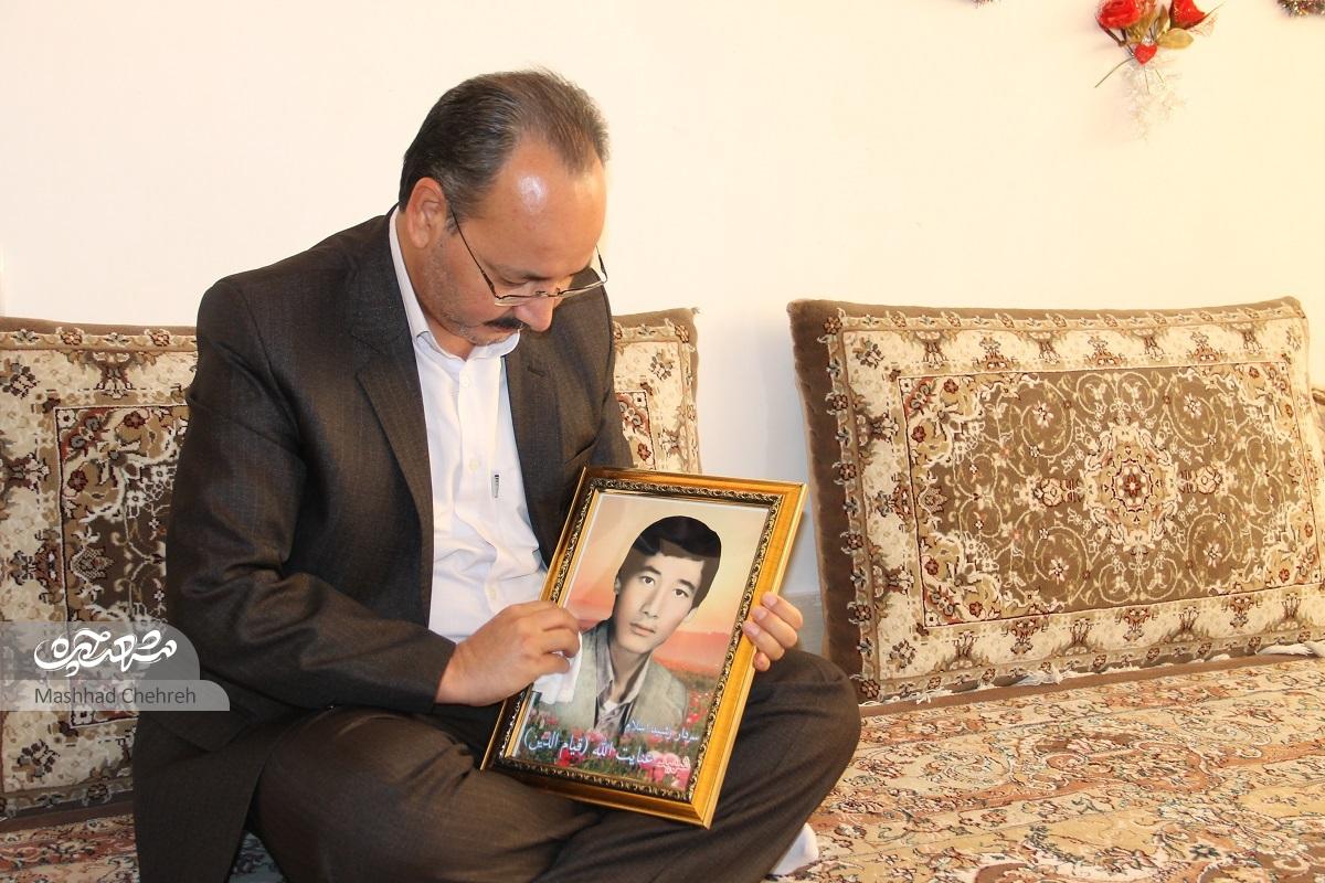 زندگی نامه مردی به «قیام» زندگی نامه مردی به «قیام»