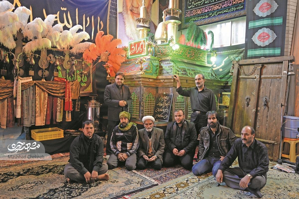 روایتی از علمگردانی تکیه شاهزاده علی اکبر(ع) که بزرگترین هیئت منطقه۵ مشهد است روایتی از علمگردانی تکیه شاهزاده علی اکبر(ع) که بزرگترین هیئت منطقه۵ مشهد است