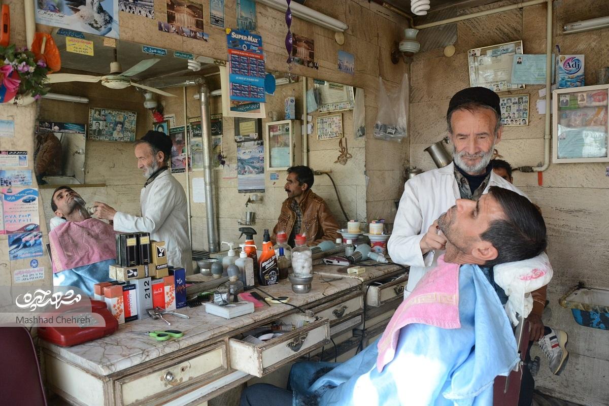 آرایشگر مهدی‌آباد به «سلمانی» معروف است