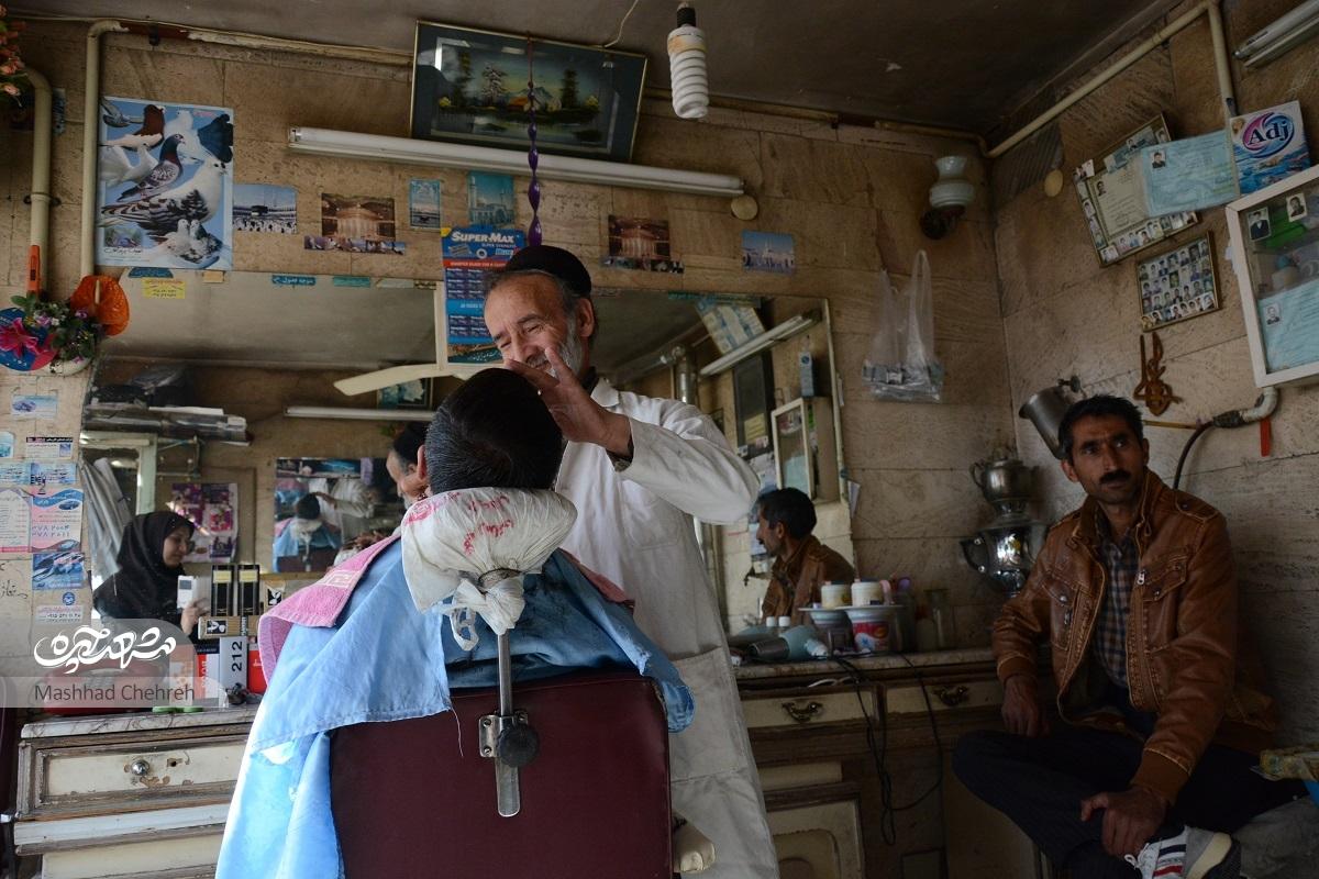 آرایشگر مهدی‌آباد به «سلمانی» معروف است