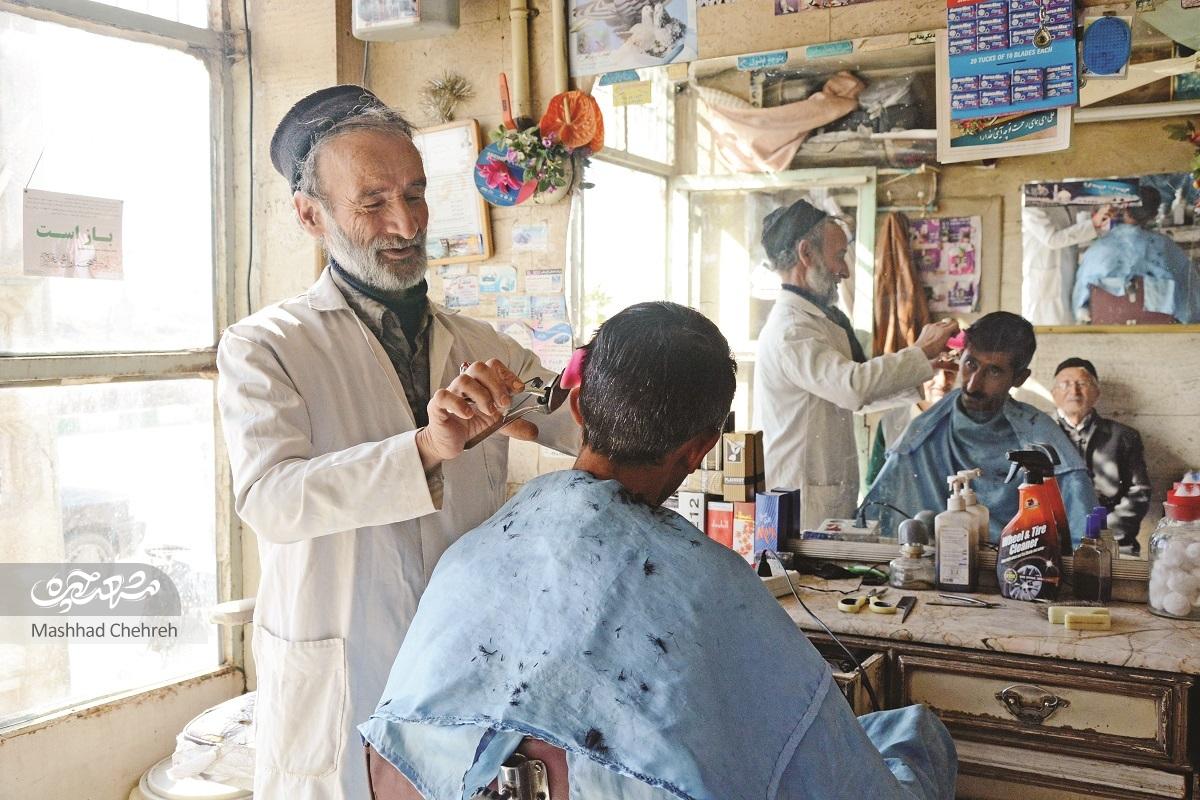 آرایشگر مهدی‌آباد به «سلمانی» معروف است