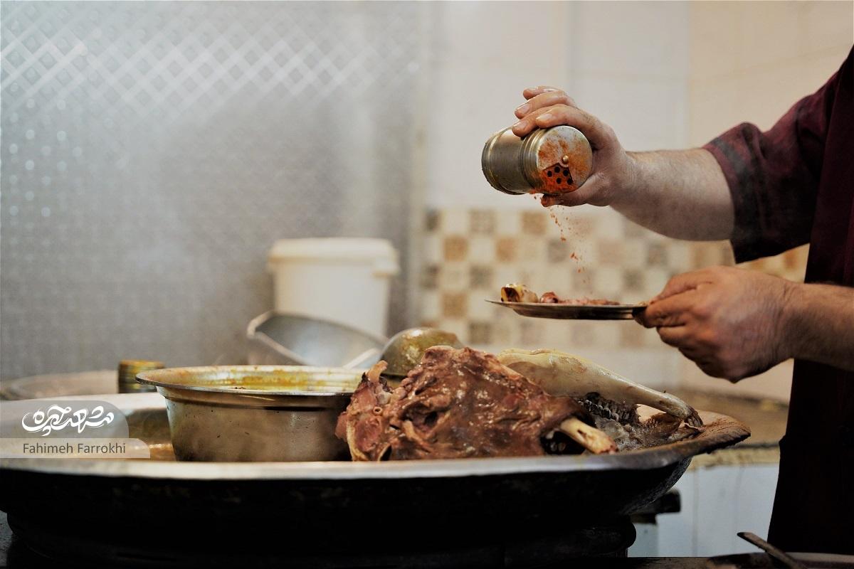 چراغ روشن طباخی «شکوفه» با ۶۲ سال مردم‌داری