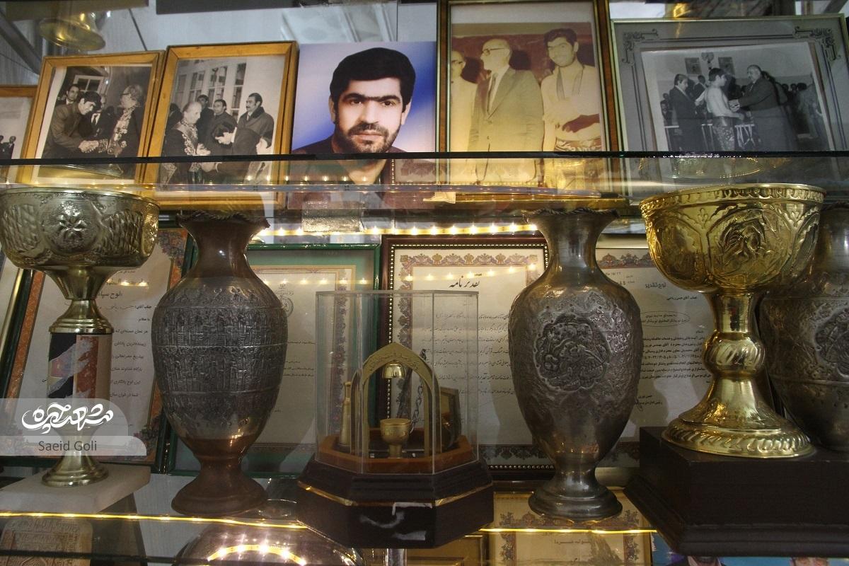 «پهلوان زنکی» محله پایین خیابان و مبدع چرخ سپهر تکپِر است «پهلوان زنکی» محله پایین خیابان و مبدع چرخ سپهر تکپِر است