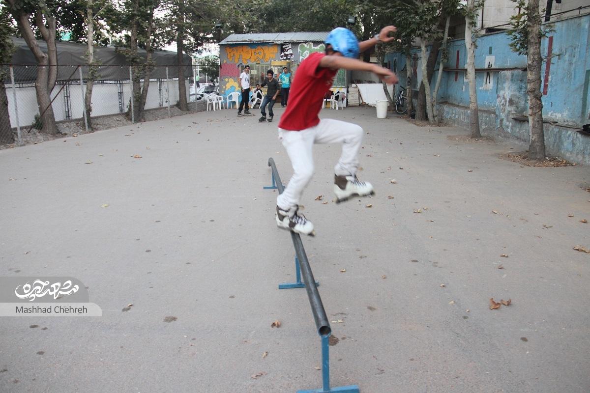 حسام رضایی تنها پیست اسکیت استاندارد شرق کشور را ساخته است