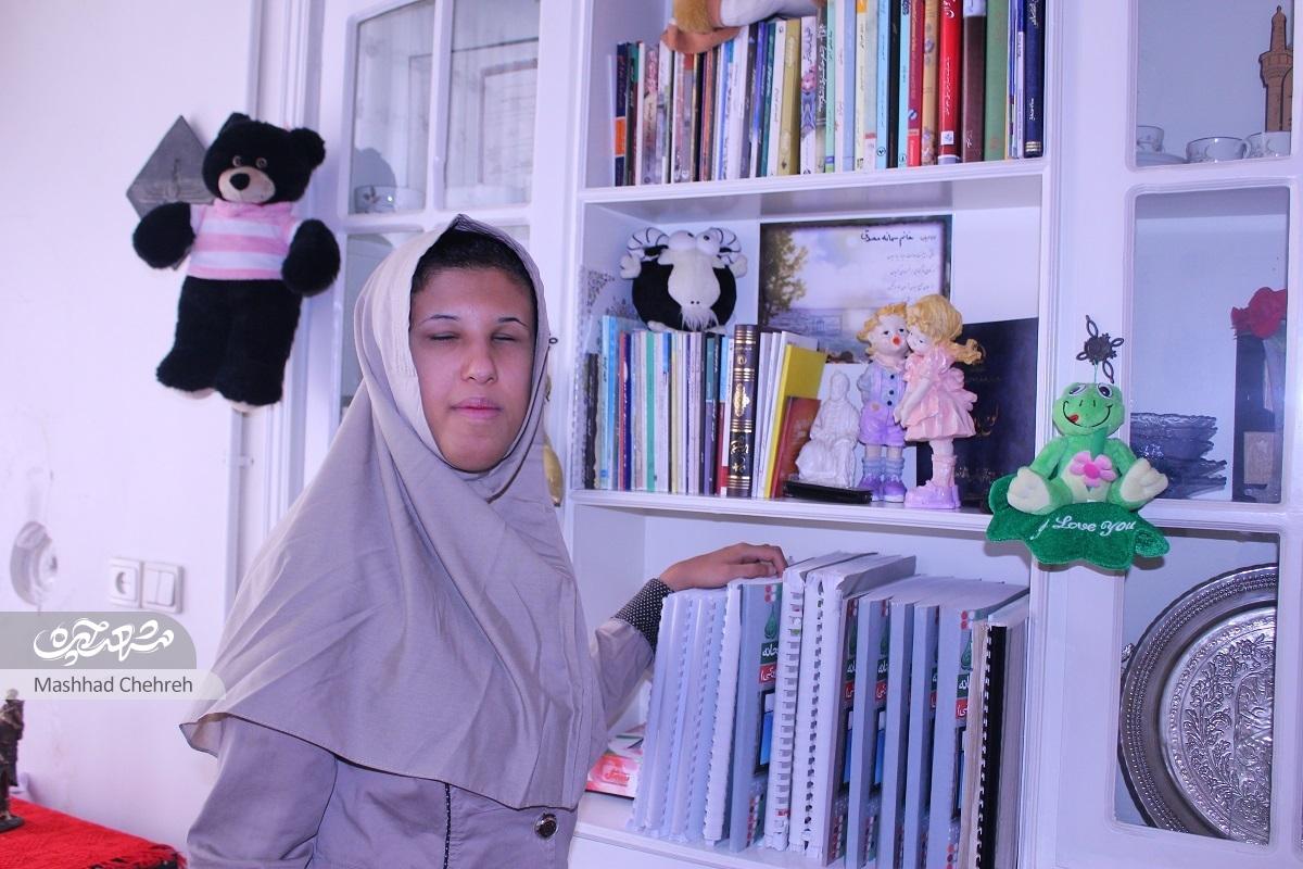 شعرهای روشن سمانه مصدق، شاعر نابینای محله آزادشهر