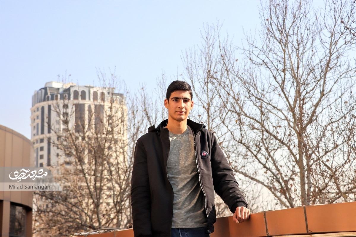 لژیونری؛ رؤیای سجاد تنهایی، پسر هندبالیست مشهد