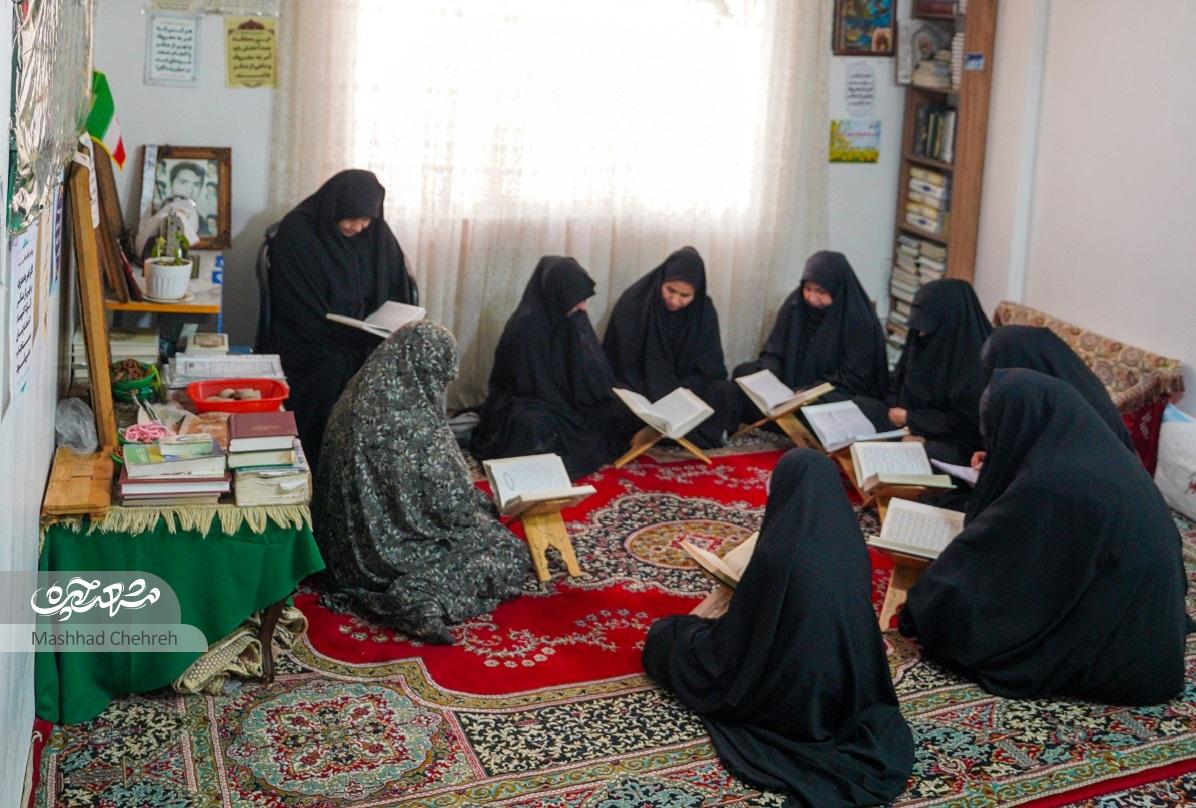 خانه زینب پدیداران، خانه قرآن محله است