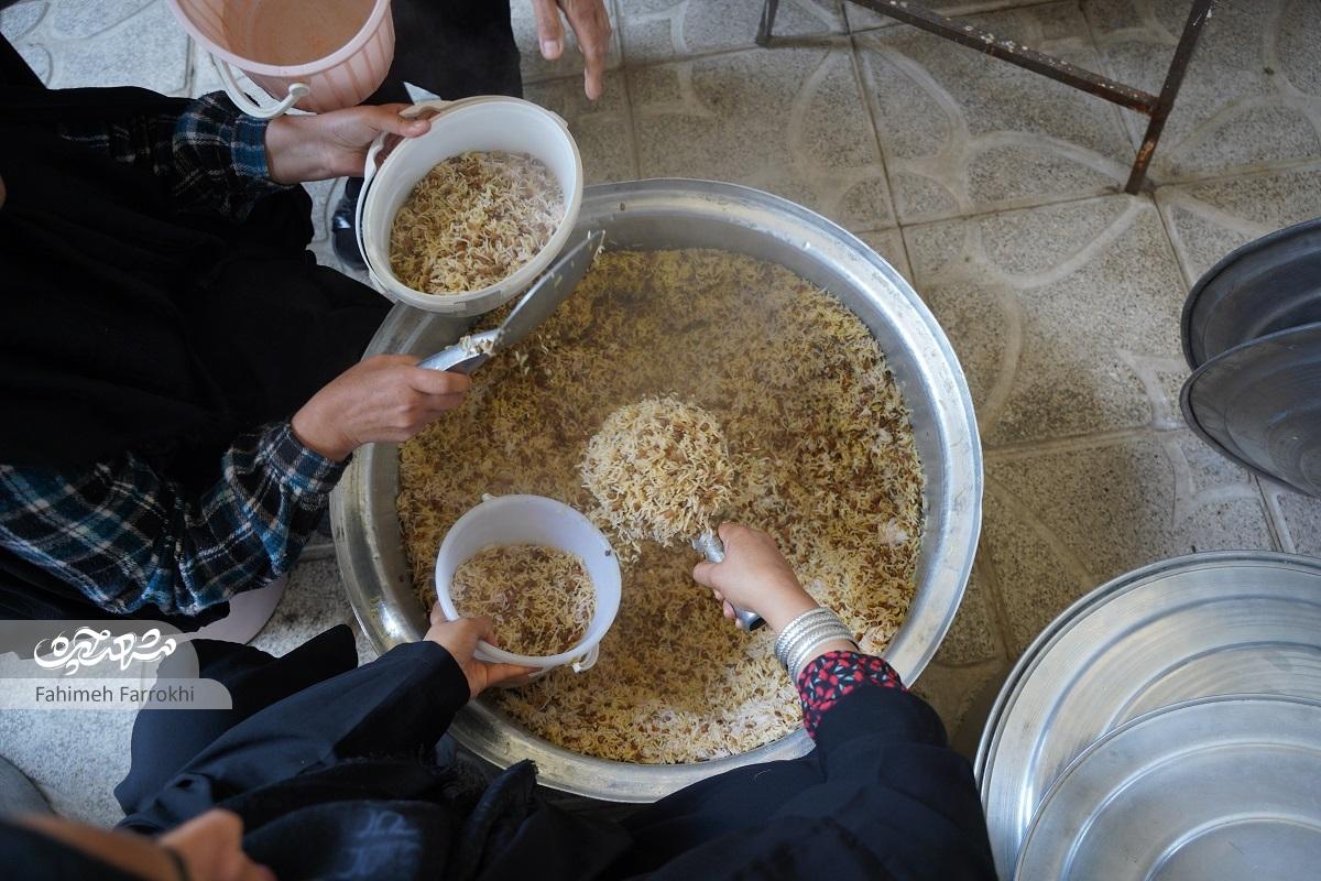 نیکوکاران گروه جهادی رسول‌الله دغدغه سفره همسایه‌هایشان را دارند