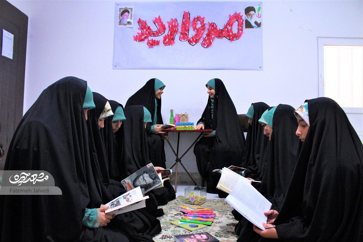 رشد دختران توس در مجموعه فرهنگی «مروارید»