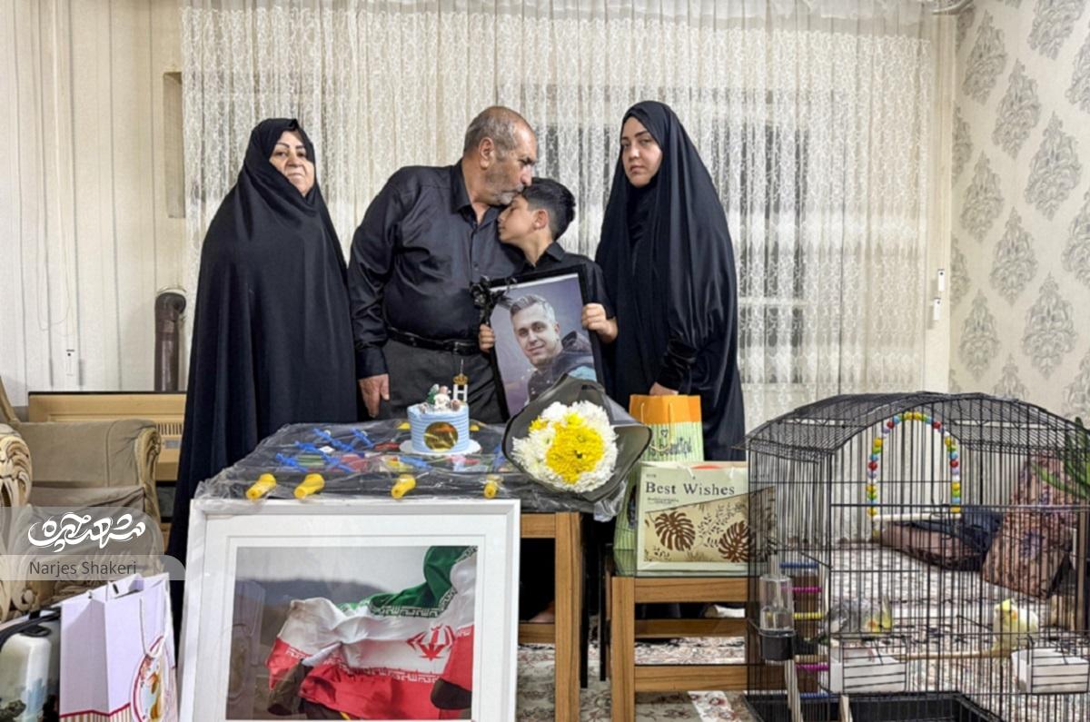 حسین غلامی در حوادث تروریستی اخیر به شهادت رسید حسین غلامی در حوادث تروریستی اخیر به شهادت رسید