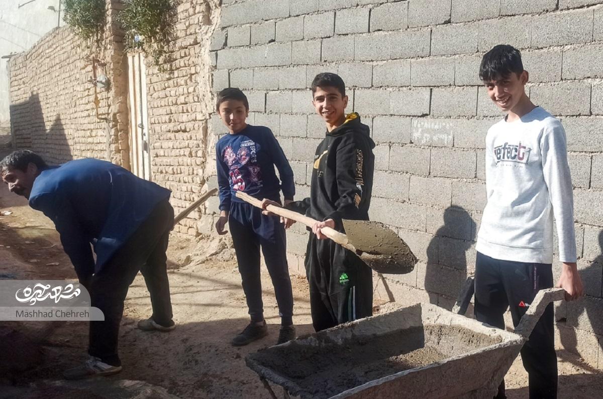 پسرهای محله خاتم‌الانبیا(ص) با عشق و علاقه در اردوهای جهادی شرکت می‌کنندساختن و ساخته‌شدن در نوجوانی
