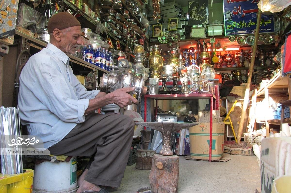 حاج رمضانعلی نیاززاده، مسنترین کاسب بازارچه ثامن است